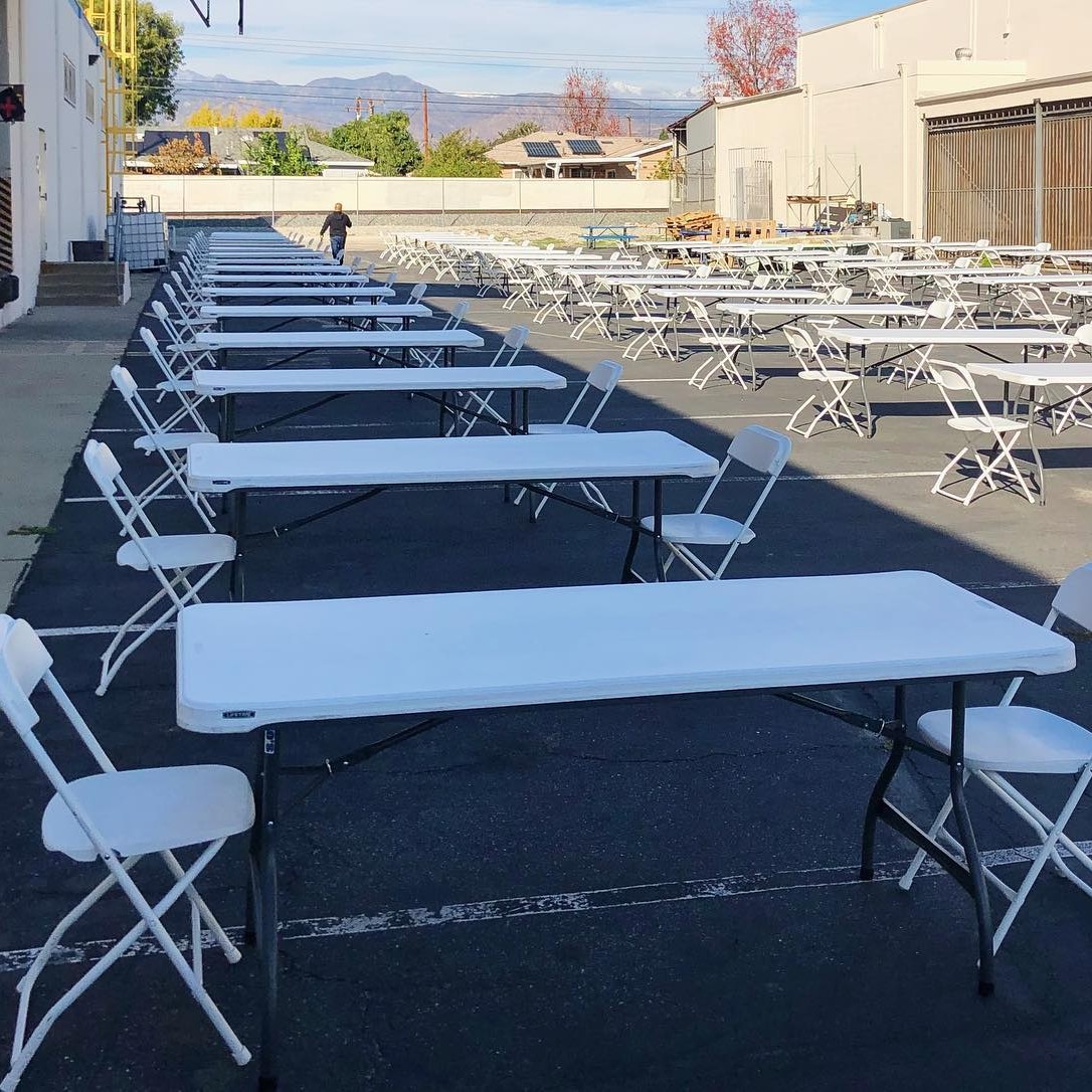 8 foot folding banquet tables